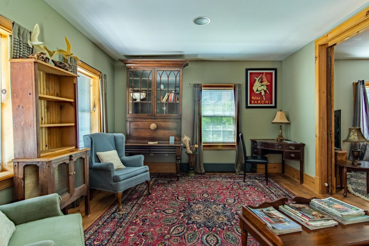 Emilyville Inn Campbellford Ngoại thất bức ảnh